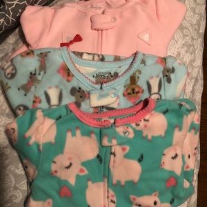 CARTER’S  🎁 3 Set PJ’s w/Frozen Speaker